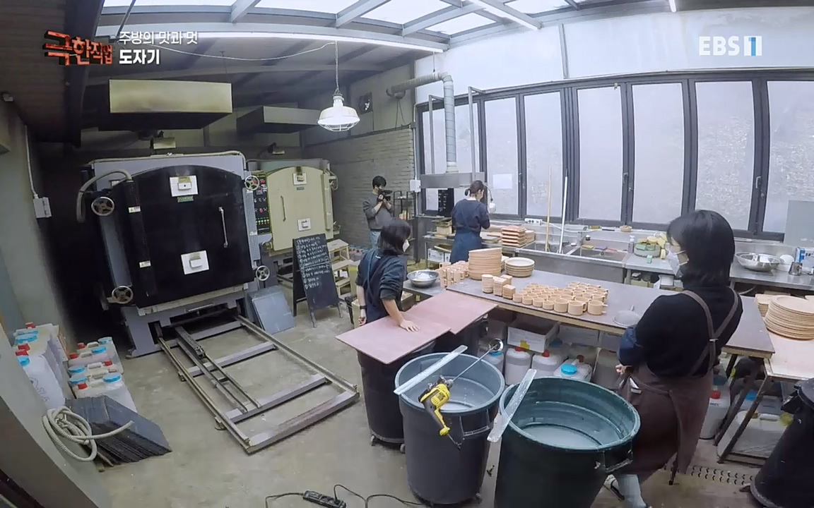 TV - 교육의 중심 EBS주방의 맛과 멋, 도자기와 주물 냄비.mp4_20220518_195537.765.jpg