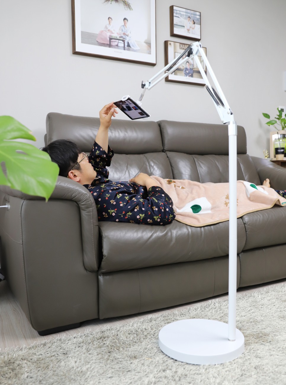 아이패드 거치대 침대 태블릿 거치대