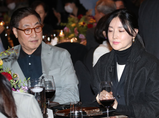 이영애 나이 프로필 키 결혼 남편 인스타 화보 과거 대장금 리즈 드라마 영화
