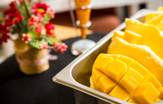 🍨 코코넛 밀크로 만든 망고 찰떡 아이스크림: 고소하고 달콤한 트로피컬 디저트