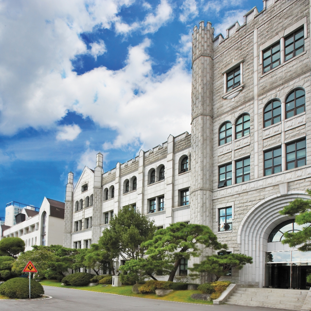 여대의 지속적 역할