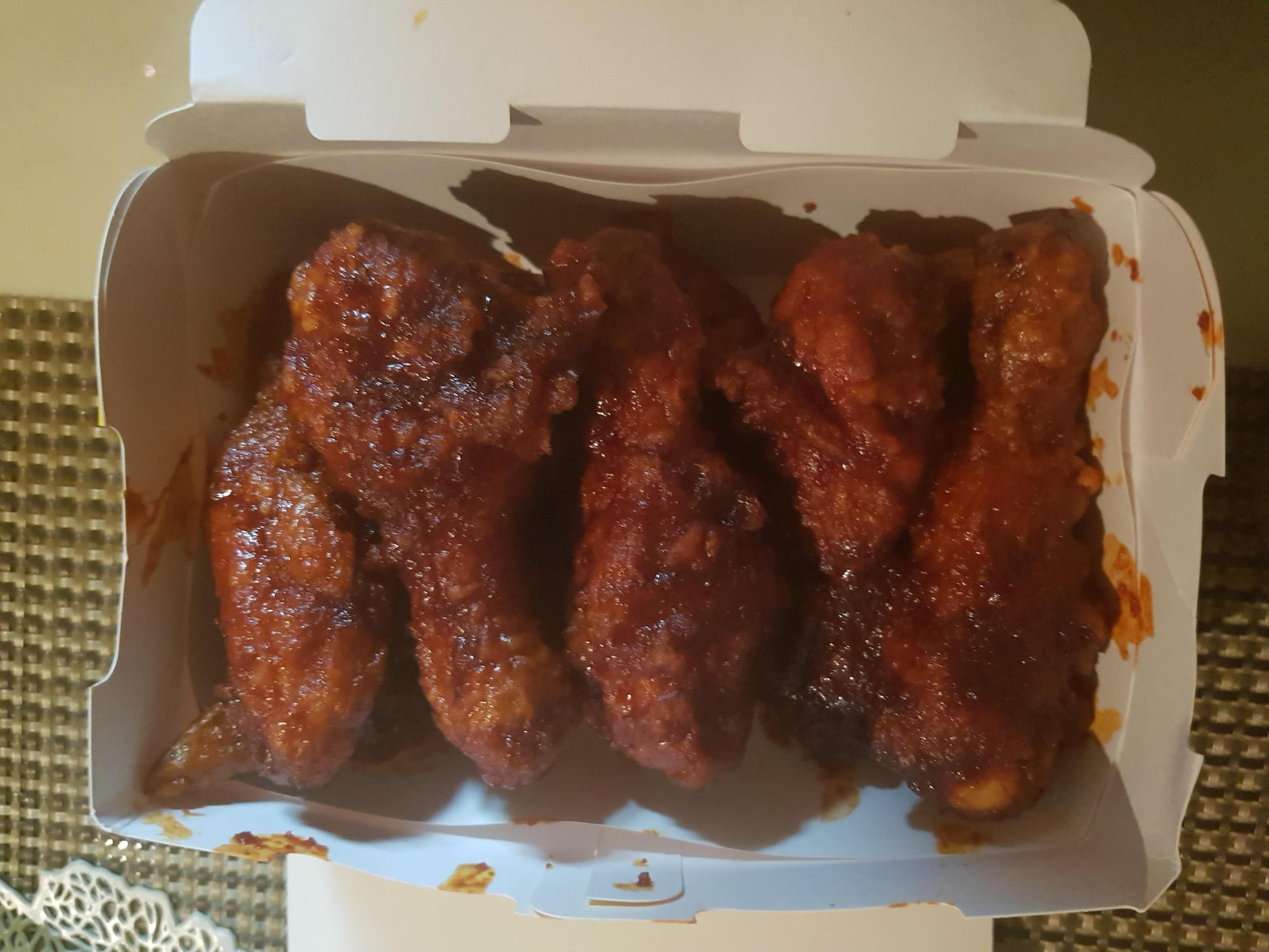  너무 맵다! 맵크나이트도 못참는 BHC 양념맵소킹 리뷰