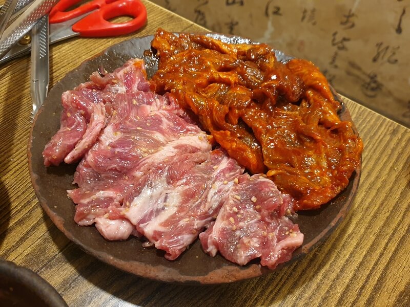  포항 영일대 로컬 맛집_포갈집_양념소갈비 및 소꼬리 구이 맛집