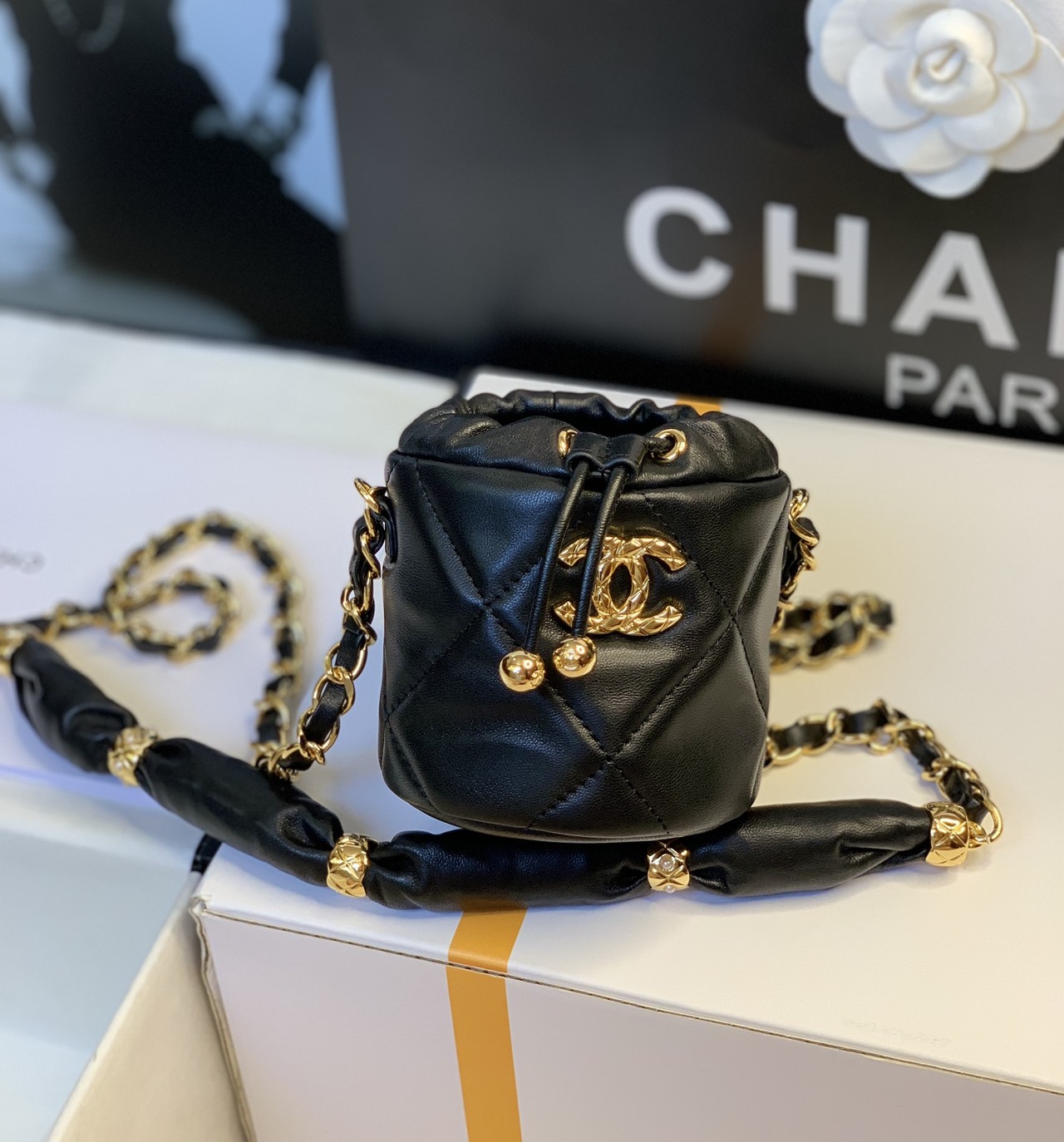  [CHANEL] 샤넬 금장 미니백