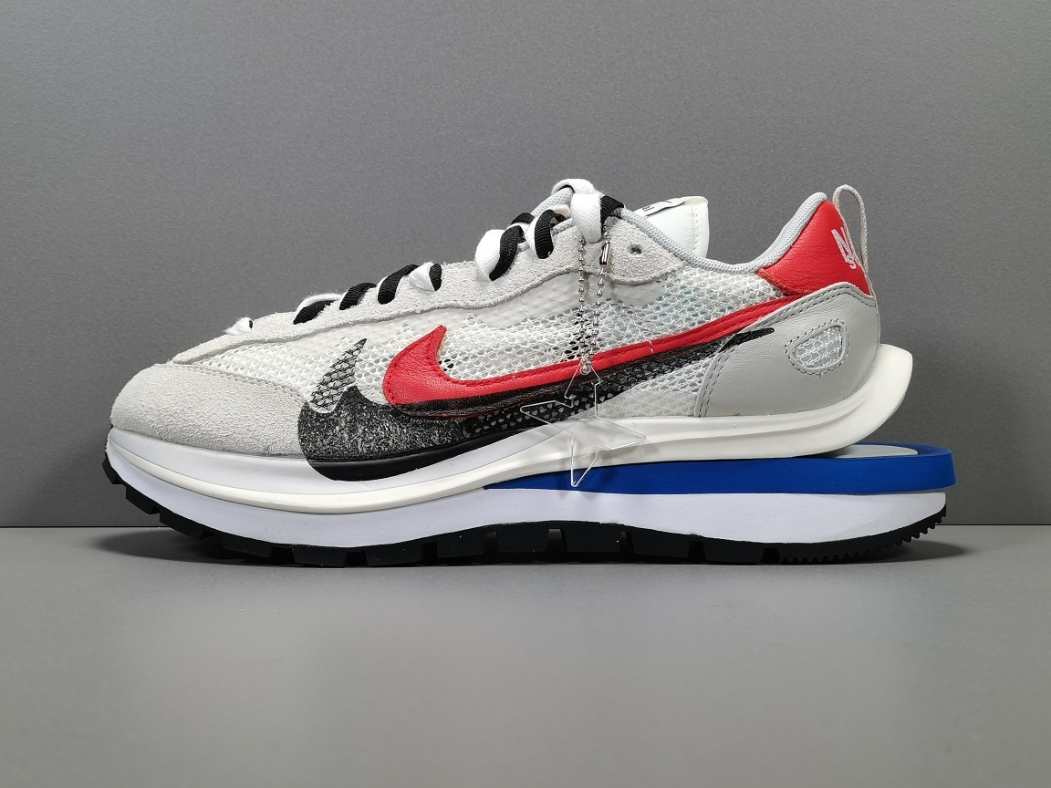  [NIKE x SACAI] X 나이키 x 사카이 페가수스 베이퍼와플 로얄 푸시아 CV1363-100