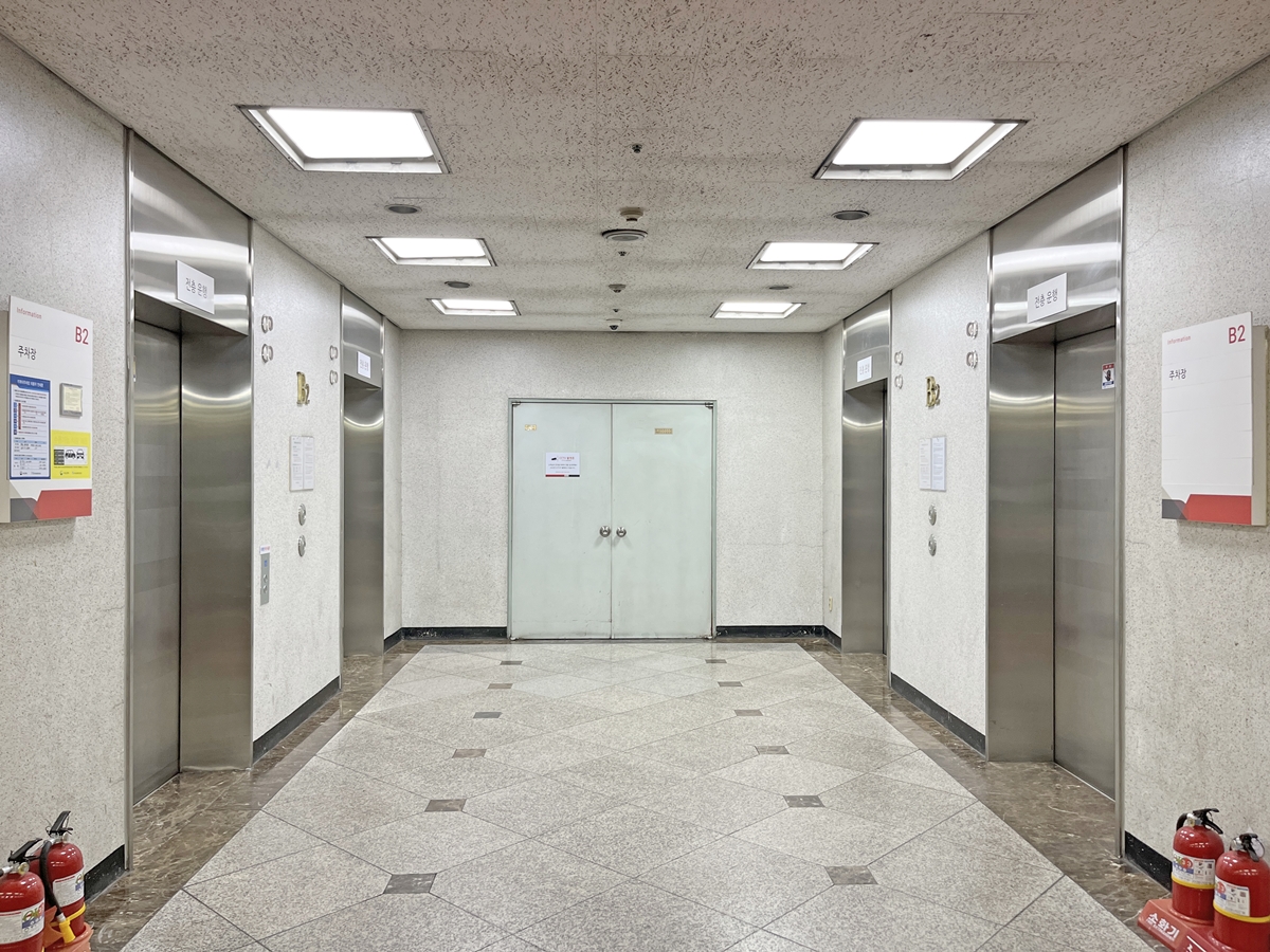 라온웨딩홀 엘리베이터