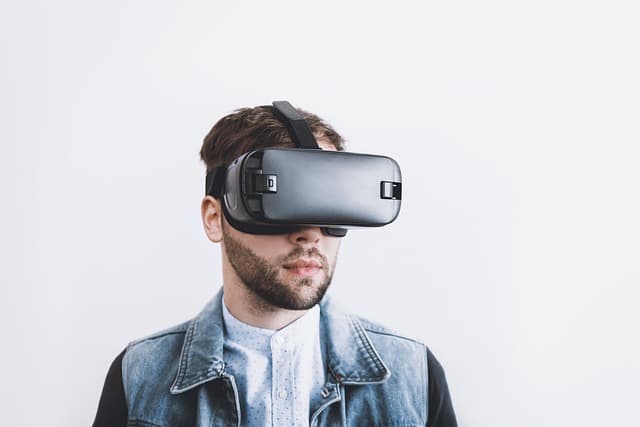 게임개발과 VR