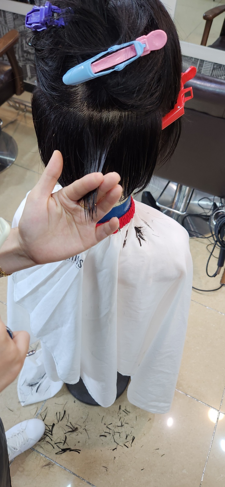 가위와빗 이미지