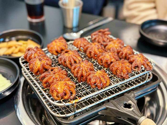  생방송투데이 눈꽃 석쇠 주꾸미 샤로수길 서울대 입구 맛집 4월 12일 수요맛전 쭈꾸미 튀김 직화 닭발 가격 위치 어디