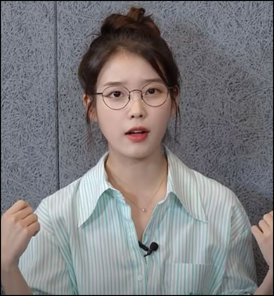  [TV속패션] 아이유의 OOTD 유투브 채널 아이유 셔츠 패션 #아이유 유투브 필인더블랭크 셔츠