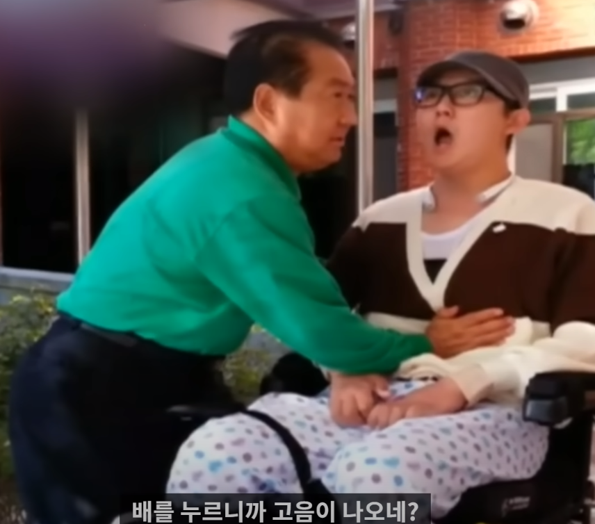 "온몸이 마비되어 살아가는..." 천재보컬 더 크로스 김혁건씨의 근황