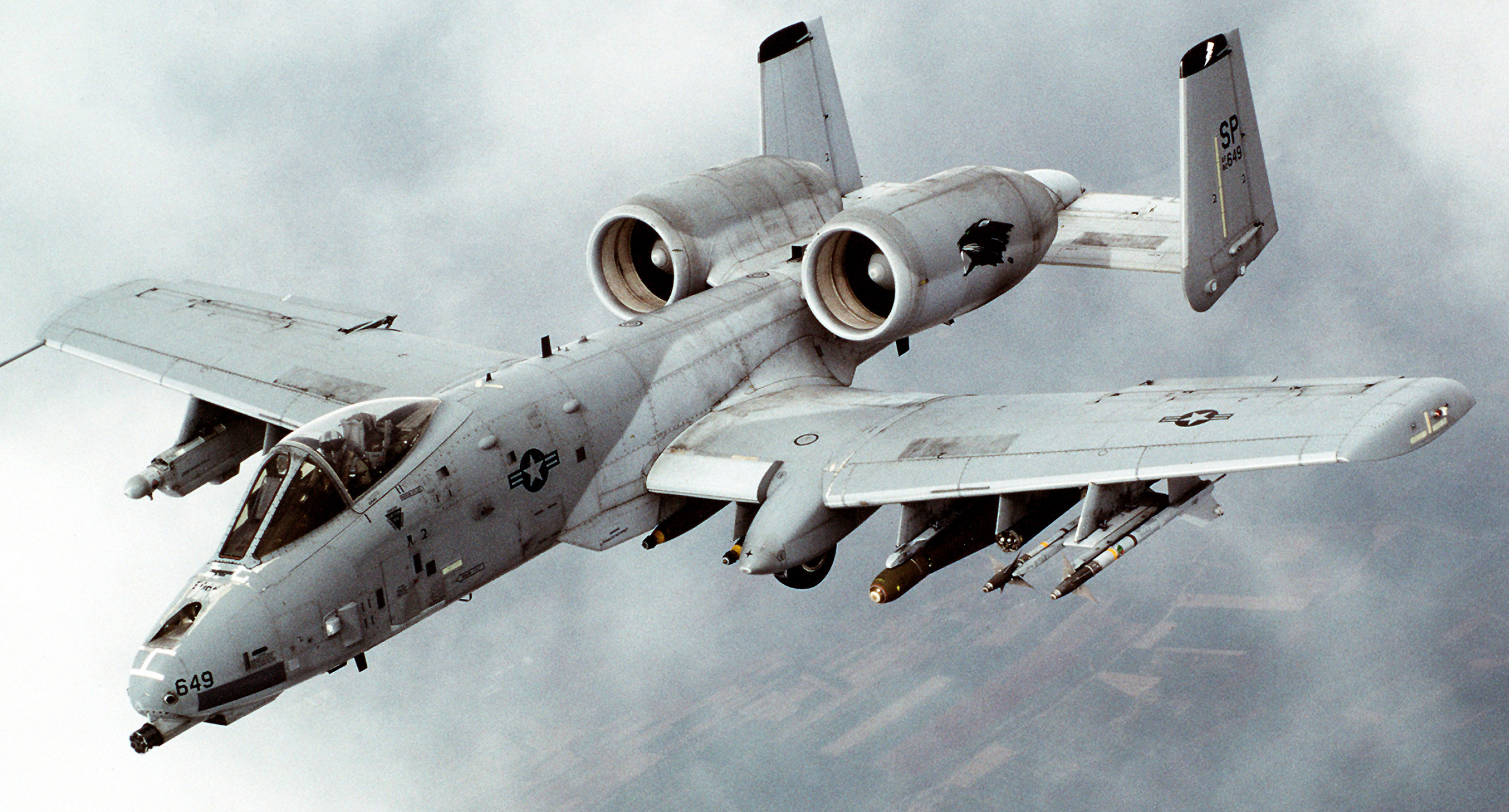 A-10 공격기 가격, 선더볼트 제원