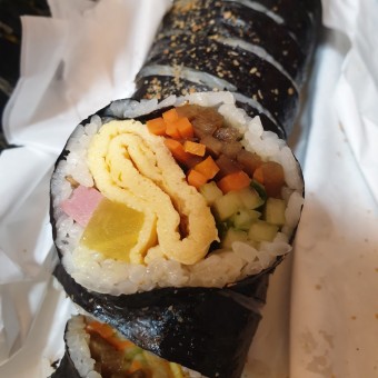 팔뚝 김밥