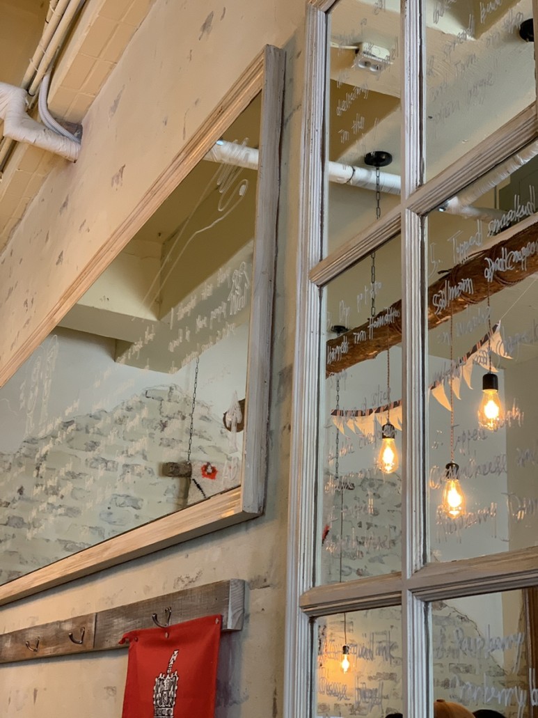 :: 런던베이글뮤지엄 안국 카페 18