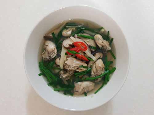  굴국(Gulguk, Oyster Soup)