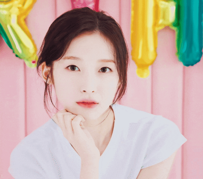  아이유 스물셋 커버한 오마이걸 아린 미모 움짤 gif