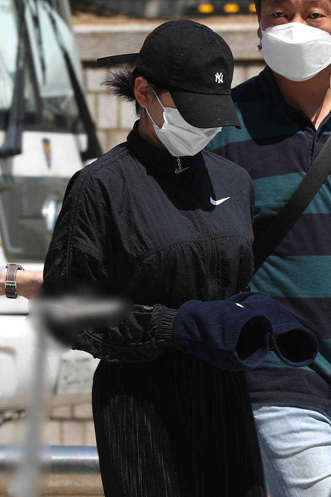  "돈 많대서 결혼했는데 빈털터리"..남편 살해 20대女 영장심사