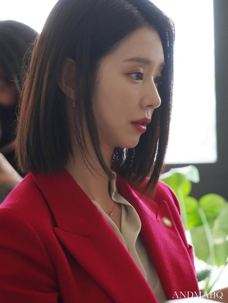  배우 이주빈 월수금화목토 소속사 비하인드 사진들 모음