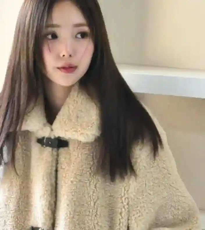배우-채수빈-사진