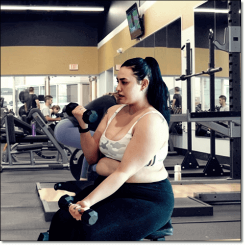 다이어트 운동 중인 비만 여성