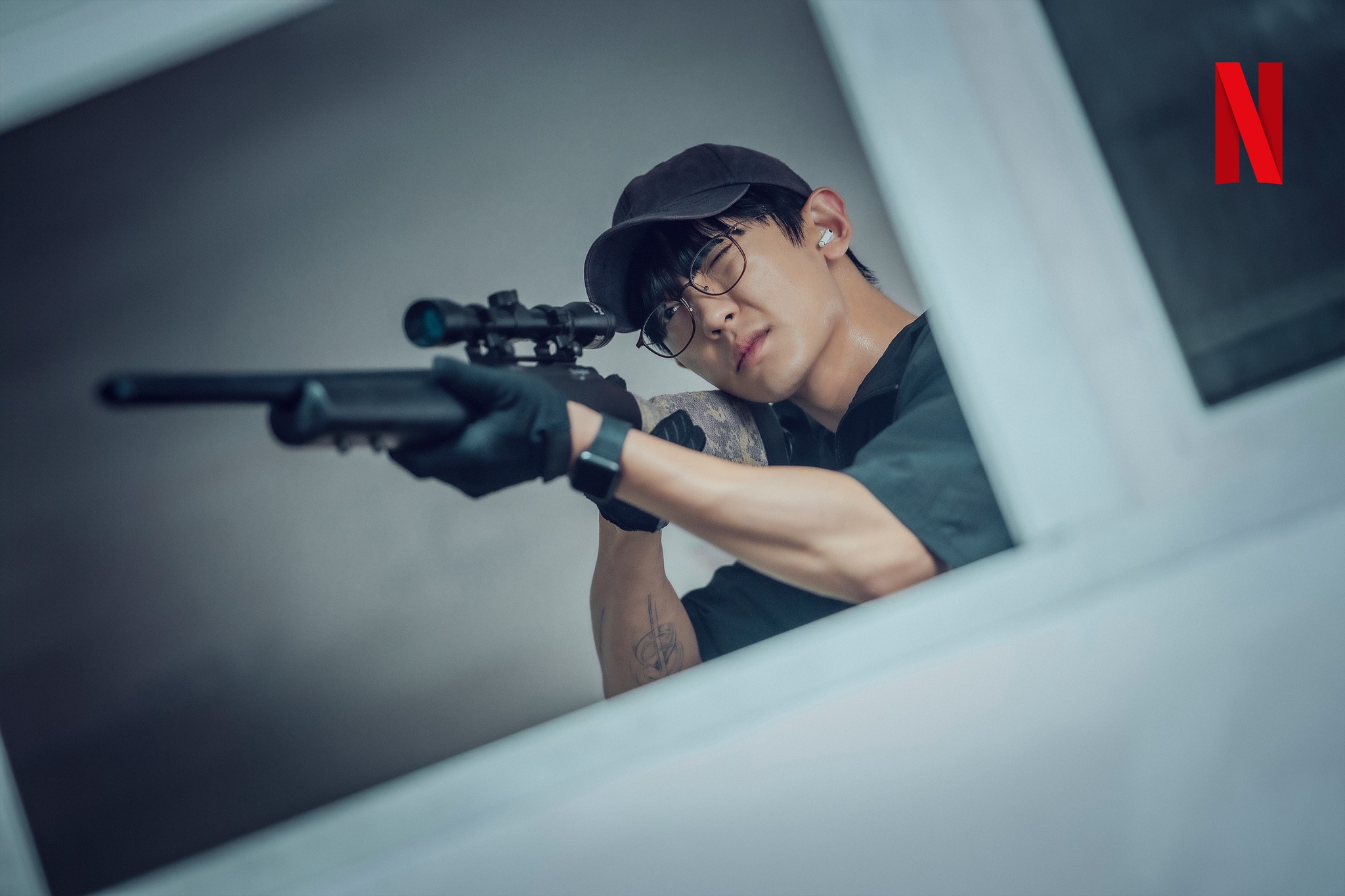 숲속에서 이미지