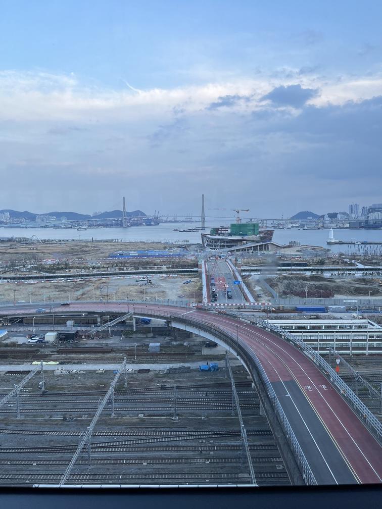 옥상전망대 부산항대교뷰입니다