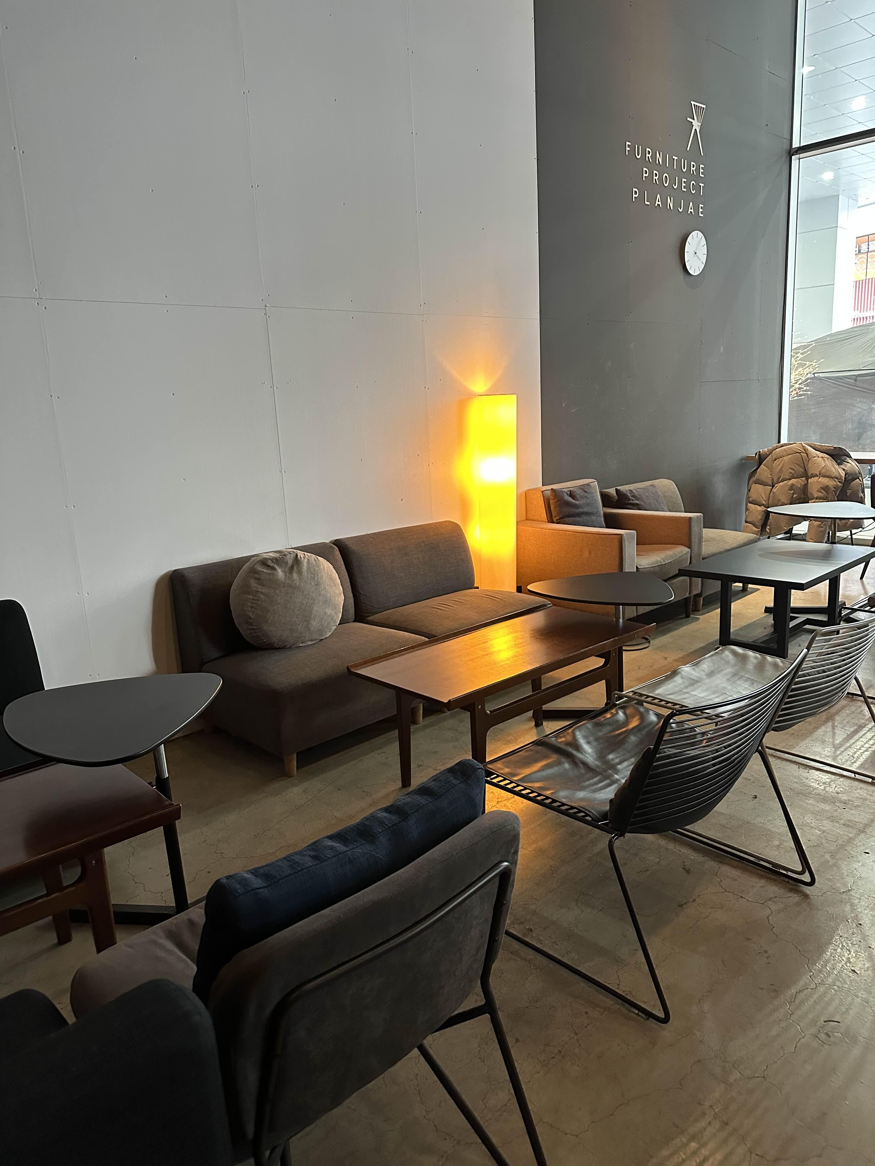 무려 연중무휴 24시간 운영하는, 15