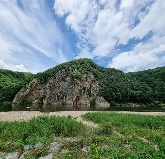 금산 적벽강