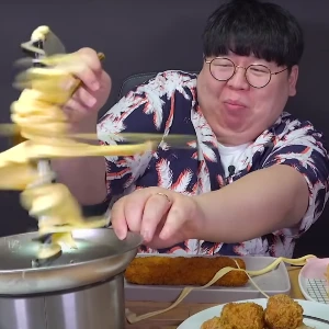  테스터훈 치즈 분수 해외 뉴스, 트위터 엄청난 인기몰이