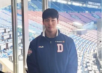 두산 김민석 23 트레이드 후 오릭스전에서 맹활약하며 교체 출전해 2안타 3타점을 기록_9