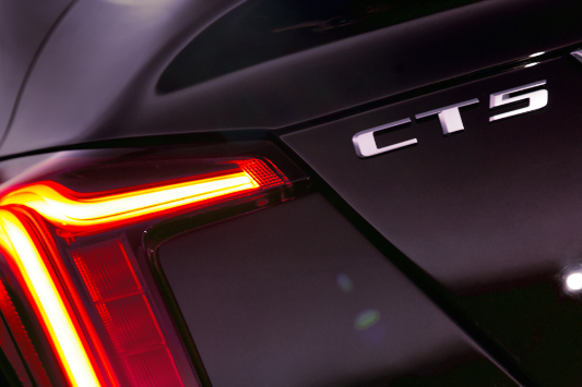 캐딜락 CT5 외부 디자인