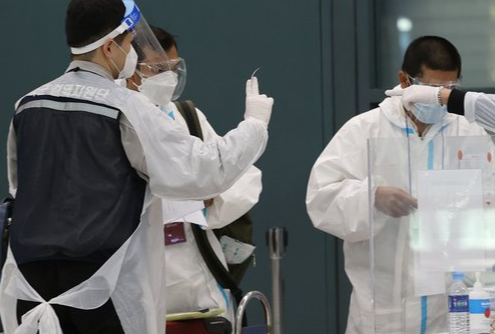  국내 나이지리아 입국 인천 오미크론 변이바이러스 목사부부 선교 역학조사 거짓 진술 교회 밀접접촉자 (감염병 예방 및 관리에 관한 법률 위반 혐의로 고발)