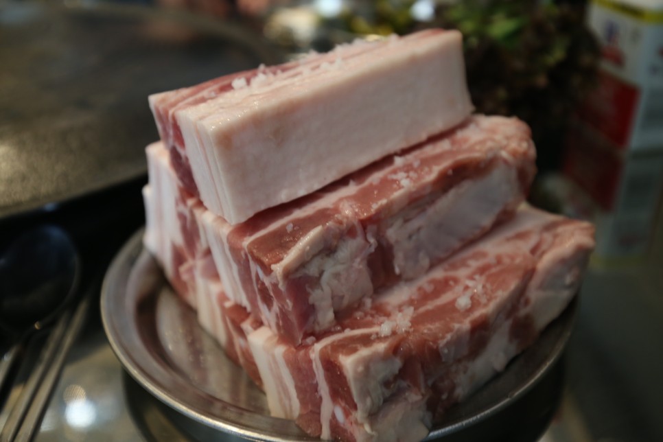 이게 육덕이지! 합정 삼겹살 9