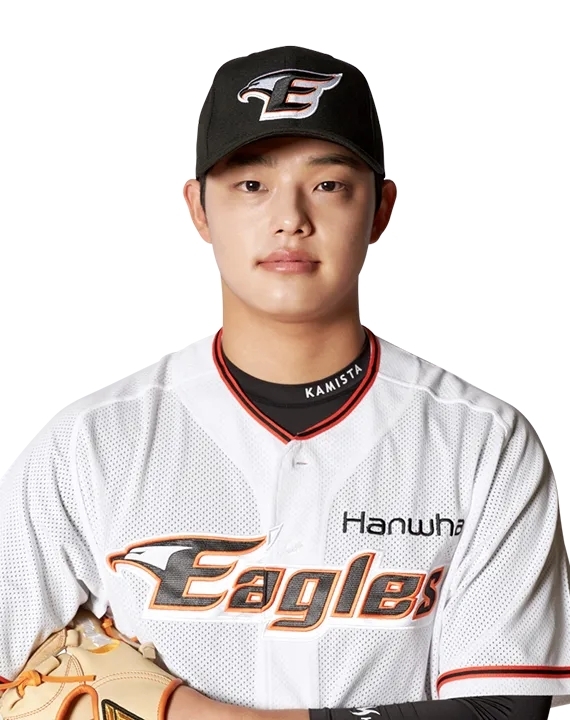  한화 문동주 신인 물건이네요 구속 구종 첫 승리 프로필 나이 아버지 문준흠