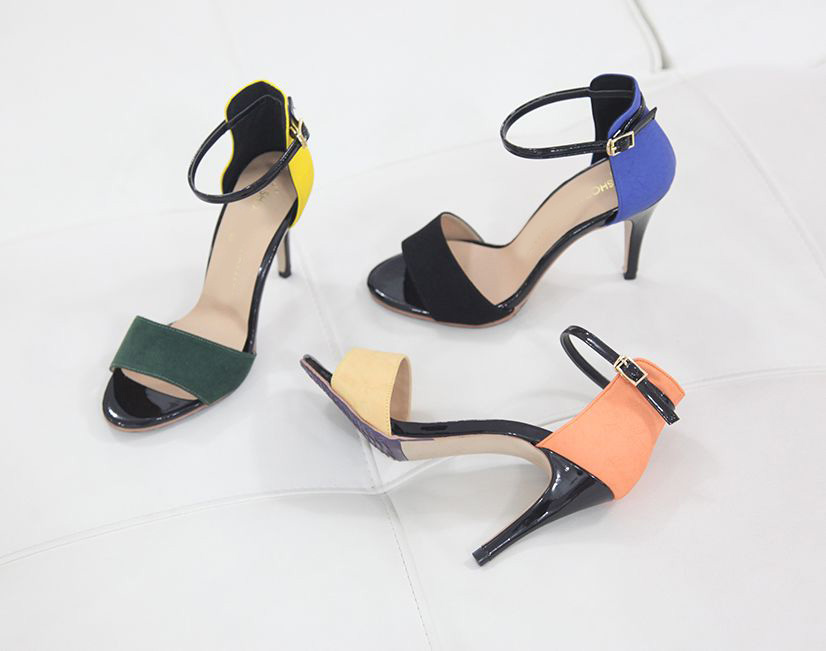  유닉 컬러콤비 9cm 앵클스트랩 하이힐 샌들