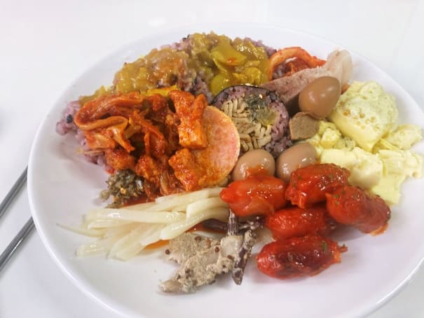  [광주 상무지구] 가성비 대박인 신상 뷔페 맛집  현완단겸 상무 김치통돼지에 가다 ~