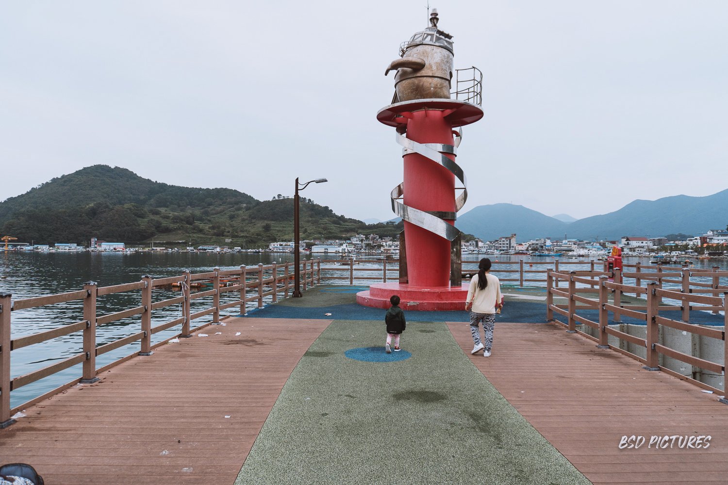  거제도 차박여행 구조라 수변공원과 방파제