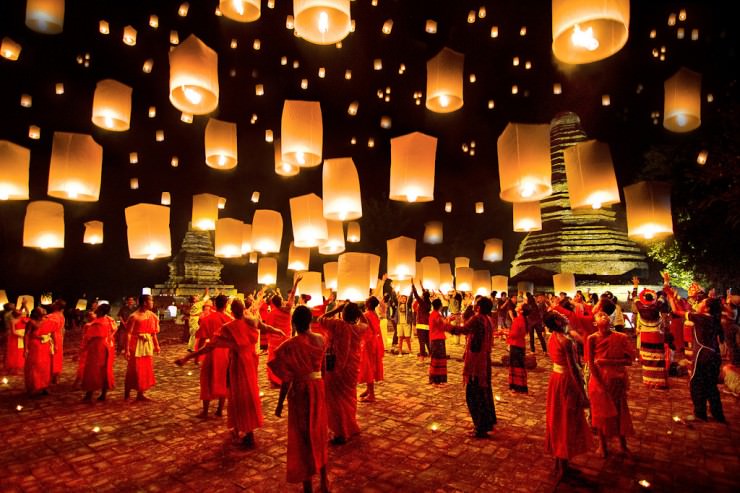 Featured on Bing - 이펭 페스티벌&#44; 치앙마이&#44; 태국 Yi Peng Festival&#44; Chiang Mai&#44; Thailand