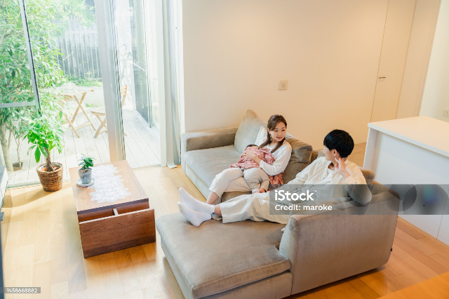 가족과 집 -사진출처 픽사베이-