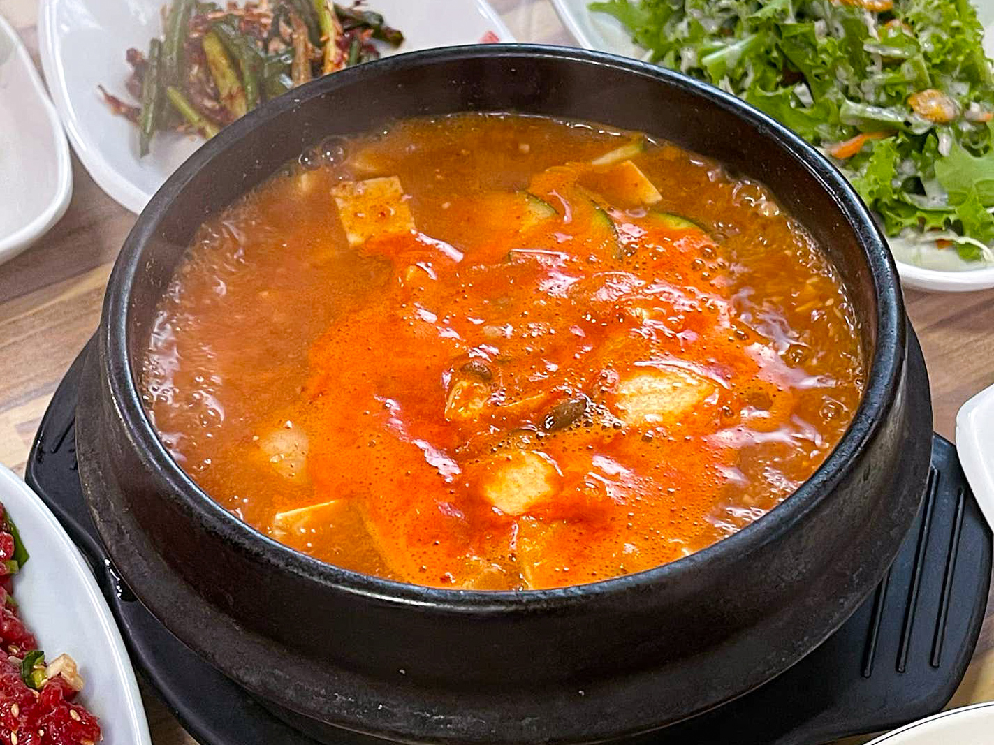 백반기행 목포 가마솥 백반 된장찌개가 끓고 있는 사진