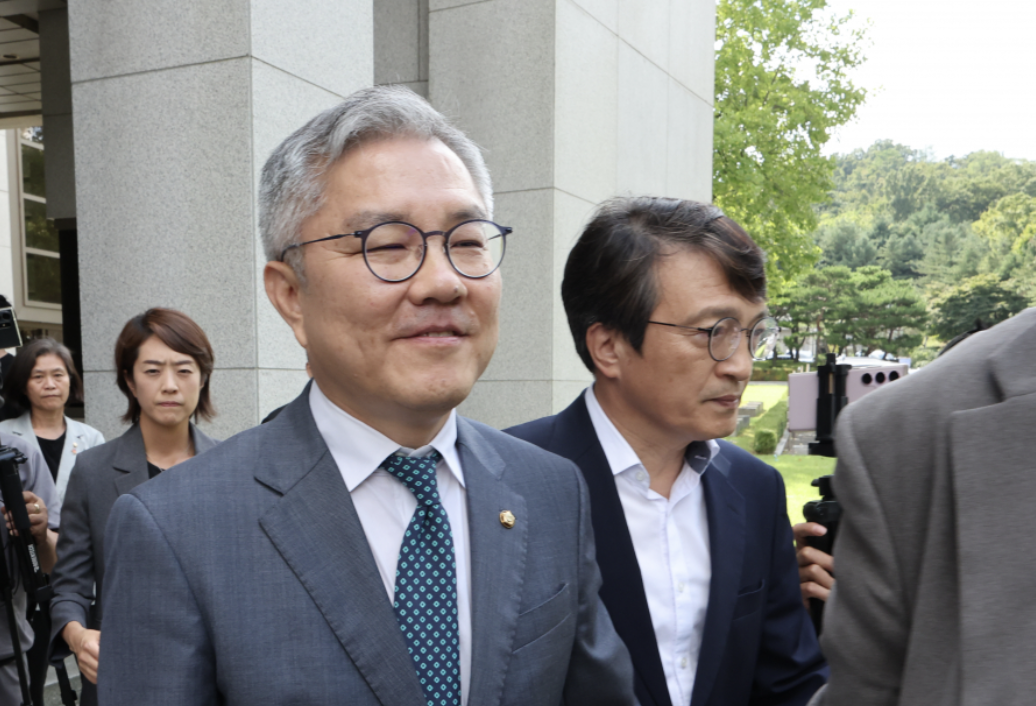 최강욱 프로필