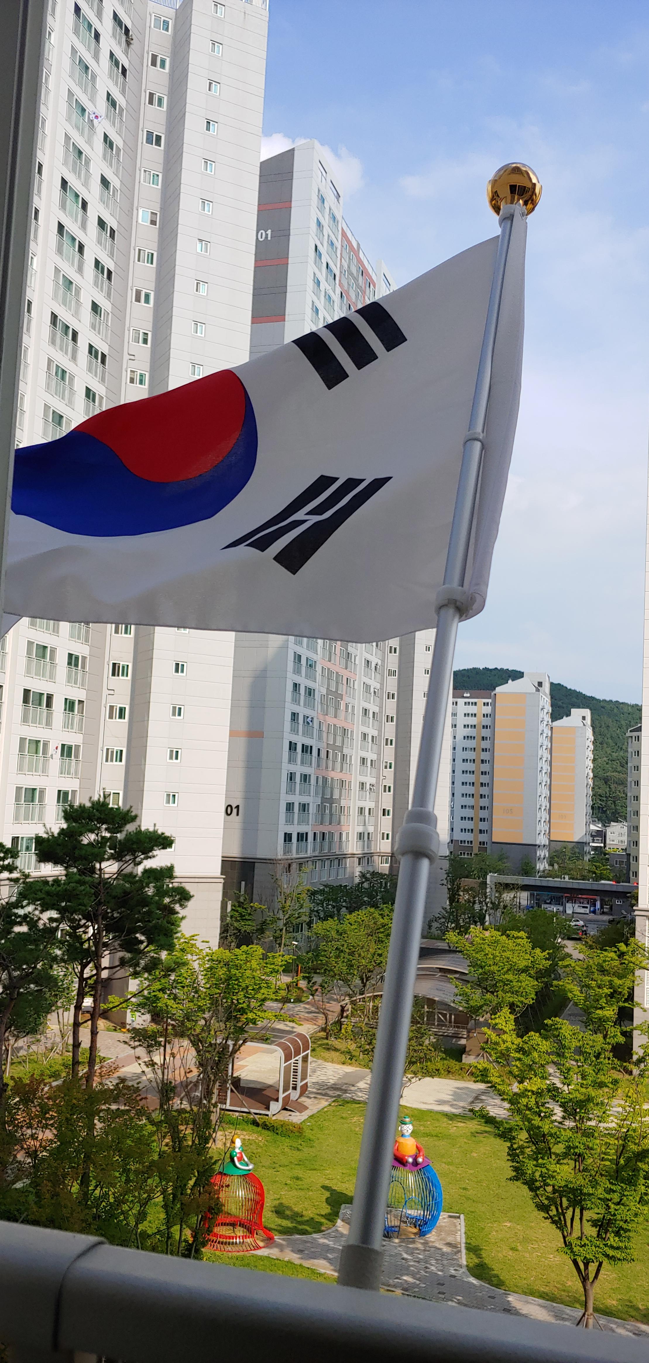  국기에 대한 펀딩 (feat. 같이펀딩 유준상 태극기함)