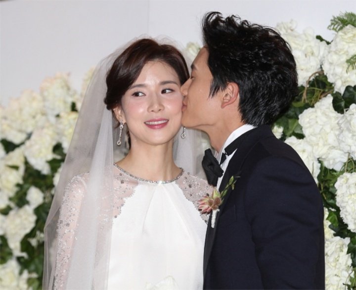  [웨딩]연예인 대표 잉꼬부부들의 청첩장 문구