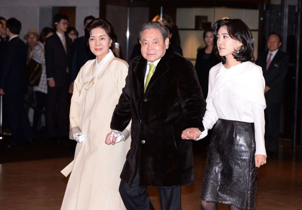  일본을 제치고 반도체 제국을 키워낸 이건희 삼성 회장