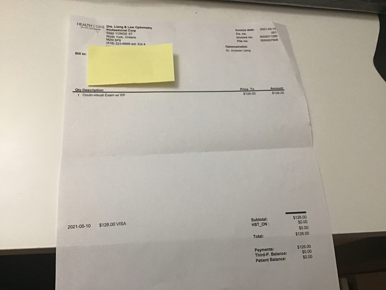  눈에 기름이 튀어서 토론토에서 처음으로 안과를 방문했다.