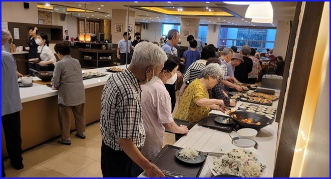 실버타운 입주 조건과 비용- 구내식당 식사