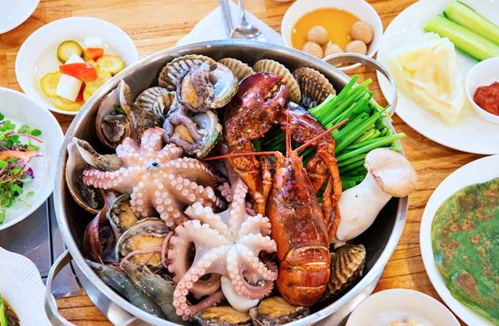  3월 15일 생방송 오늘저녁 바닷가재 해물탕 시장이 반찬 부평 종합시장 해물탕거리 추천 가게 랍스터 특급 육수 해물 전골 방송 정보