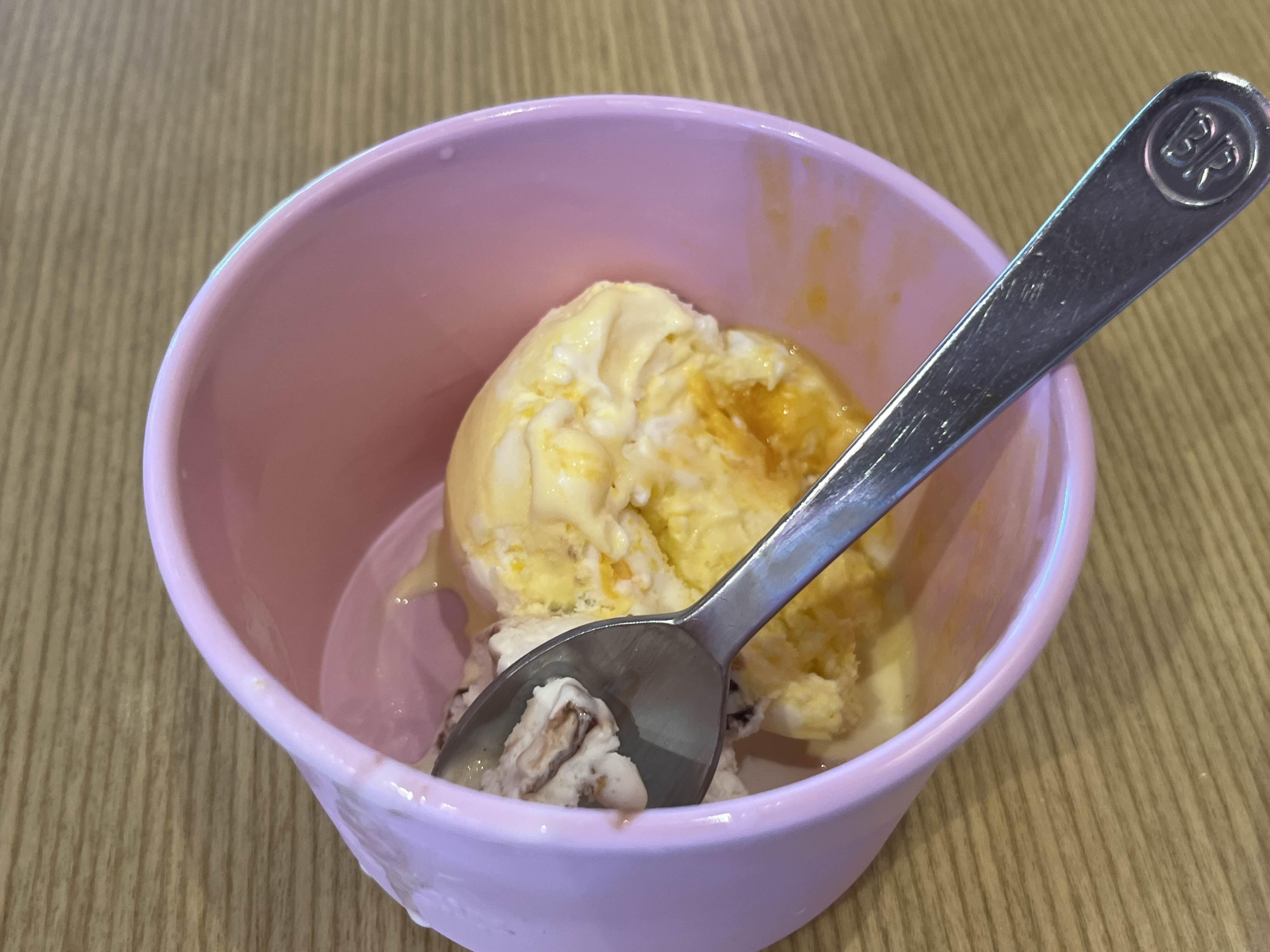  베스킨라빈스 7월 이달의 맛 신메뉴, 라이언 망고 마카롱 솔직후기