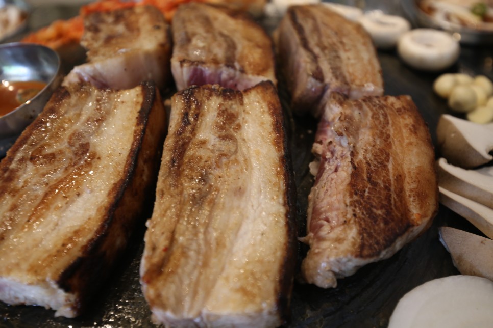 이게 육덕이지! 합정 삼겹살 22