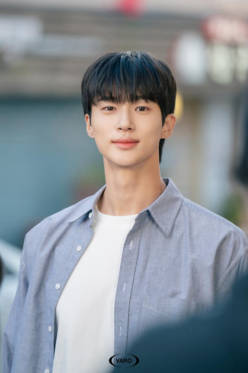 변우석